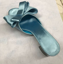 Load image into Gallery viewer, 38/5000 Real silk butterfly-knot slippers women