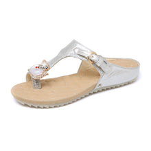 Load image into Gallery viewer, Women Crystal Flat platform Summer Slippers